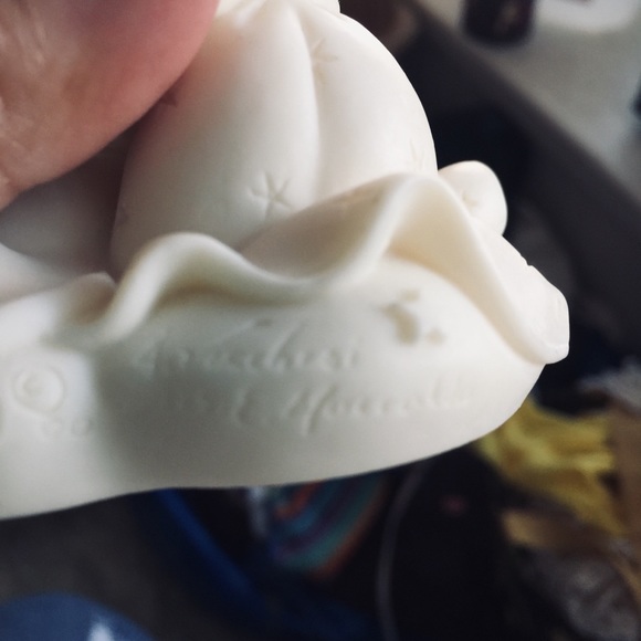 Vintage Angel watching over baby figurine 10” diam - Picture 7 of 10